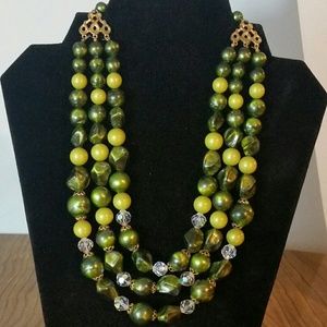 Bead necklace